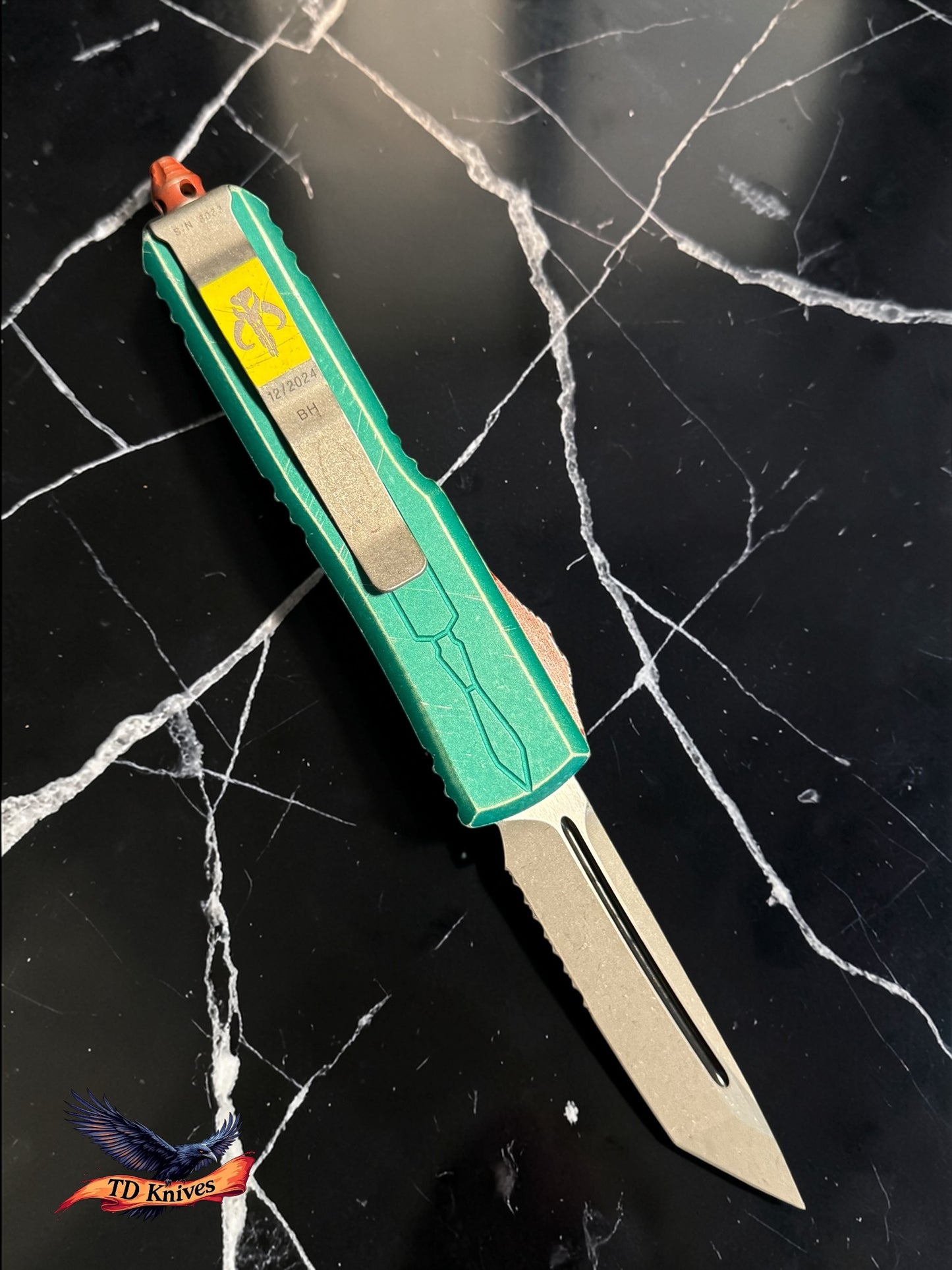 MICROTECH - Signature Series UTX-85 Bounty Hunter W/ T/E Partial Serrated Apocalyptic Blade. Model # 233-11 BH